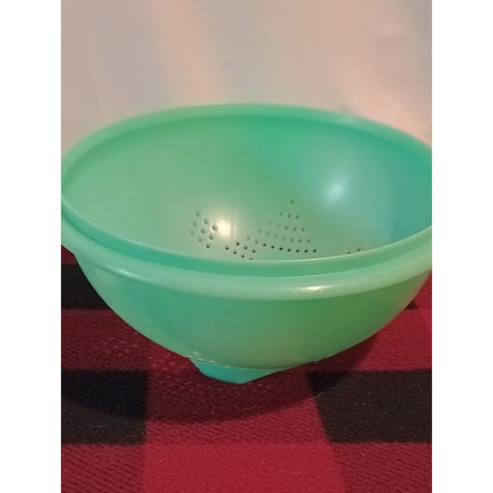 Vintage Tupperware Colander Strainer Jadeite Green Star Footed Bowl USA 339